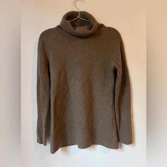 Cashmere Ribbed Turtleneck Beige Sweater Fable - Picture 2 of 10